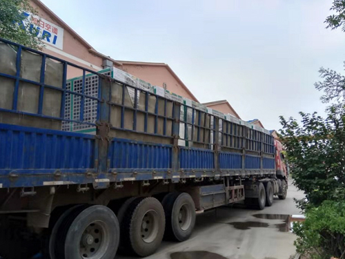 風(fēng)冷模塊機組整車(chē)發(fā)貨